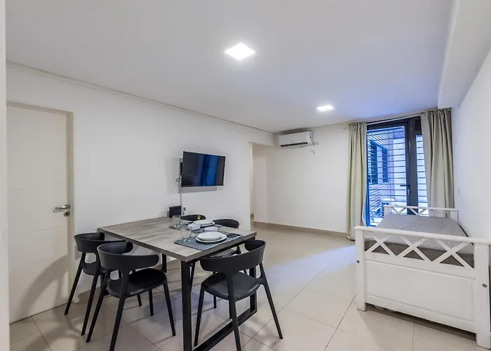 Depto Familiar De Dos Habitaciones By Lofty