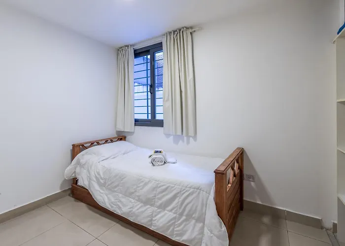Depto Familiar De Dos Habitaciones By Lofty